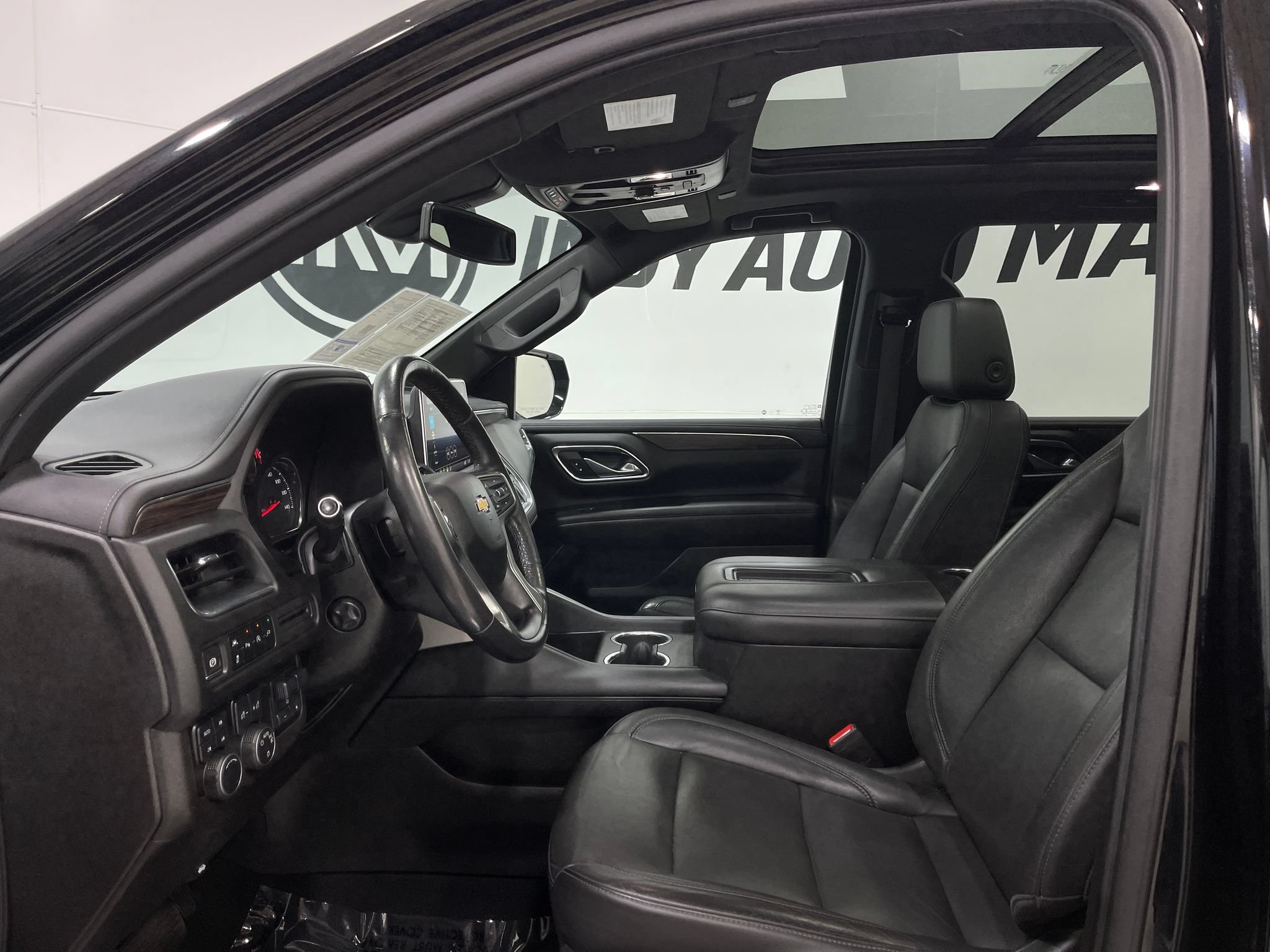 Used 2021 Chevrolet Suburban LT w/ LT Signature Package AWD/4WD image 12