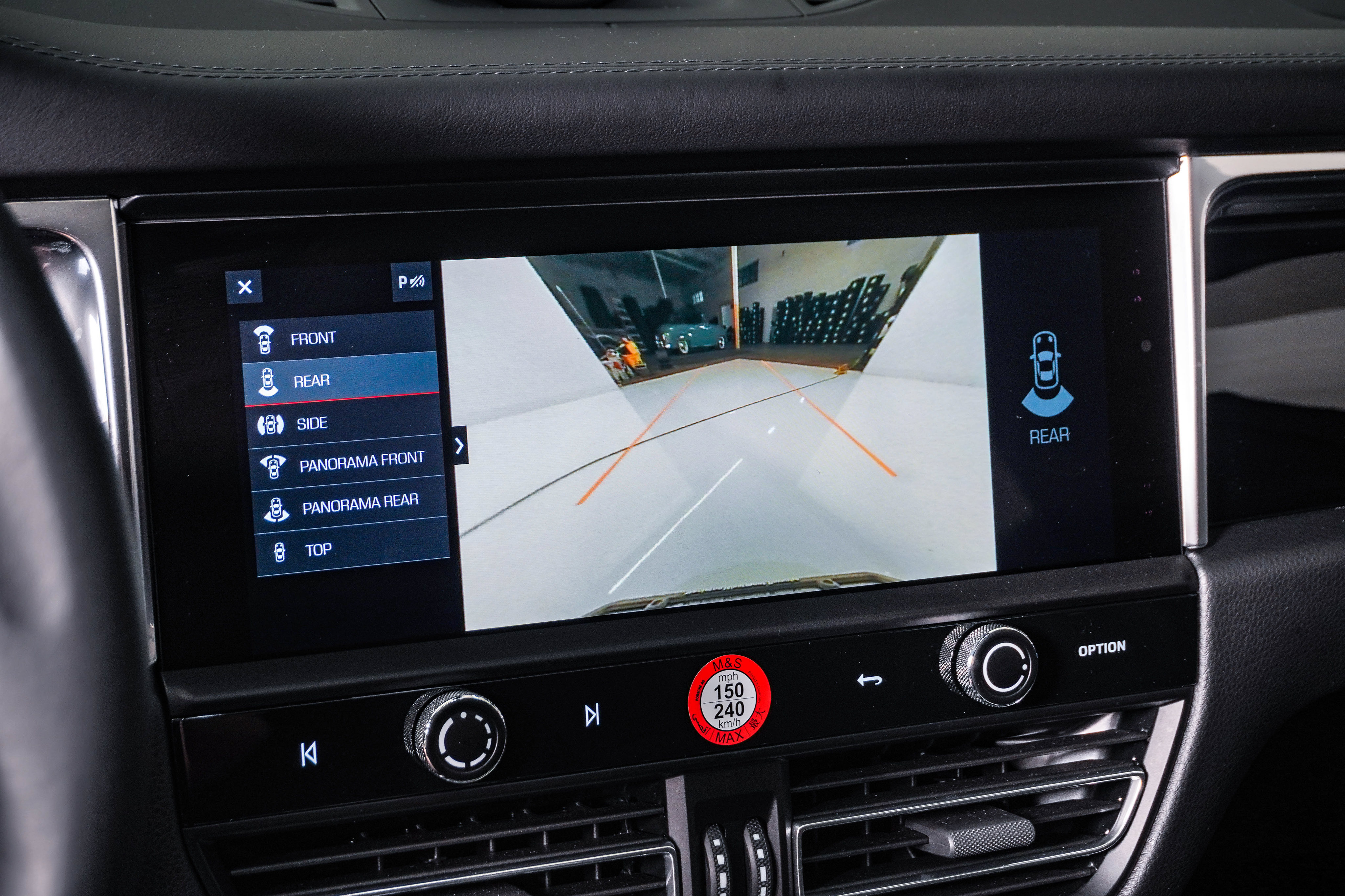Certified 2026 Porsche Macan Turbo AWD/4WD image 26