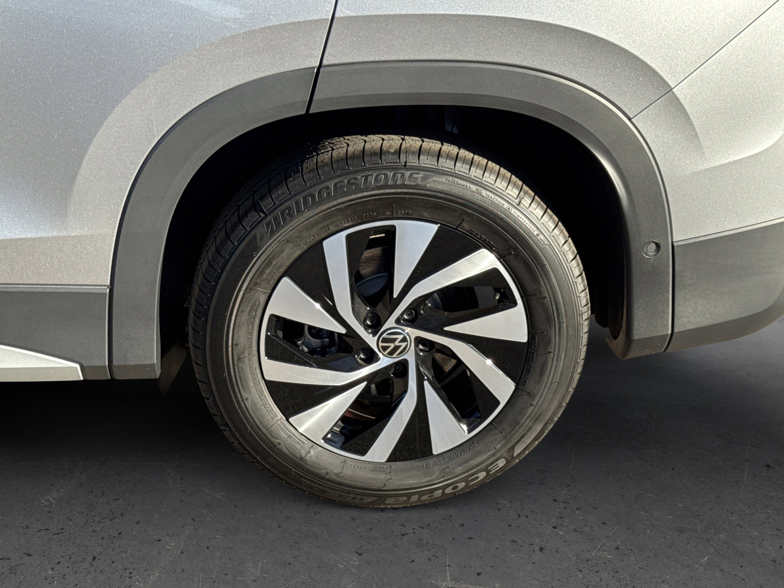 New 2026 Volkswagen Tiguan S FWD image 7
