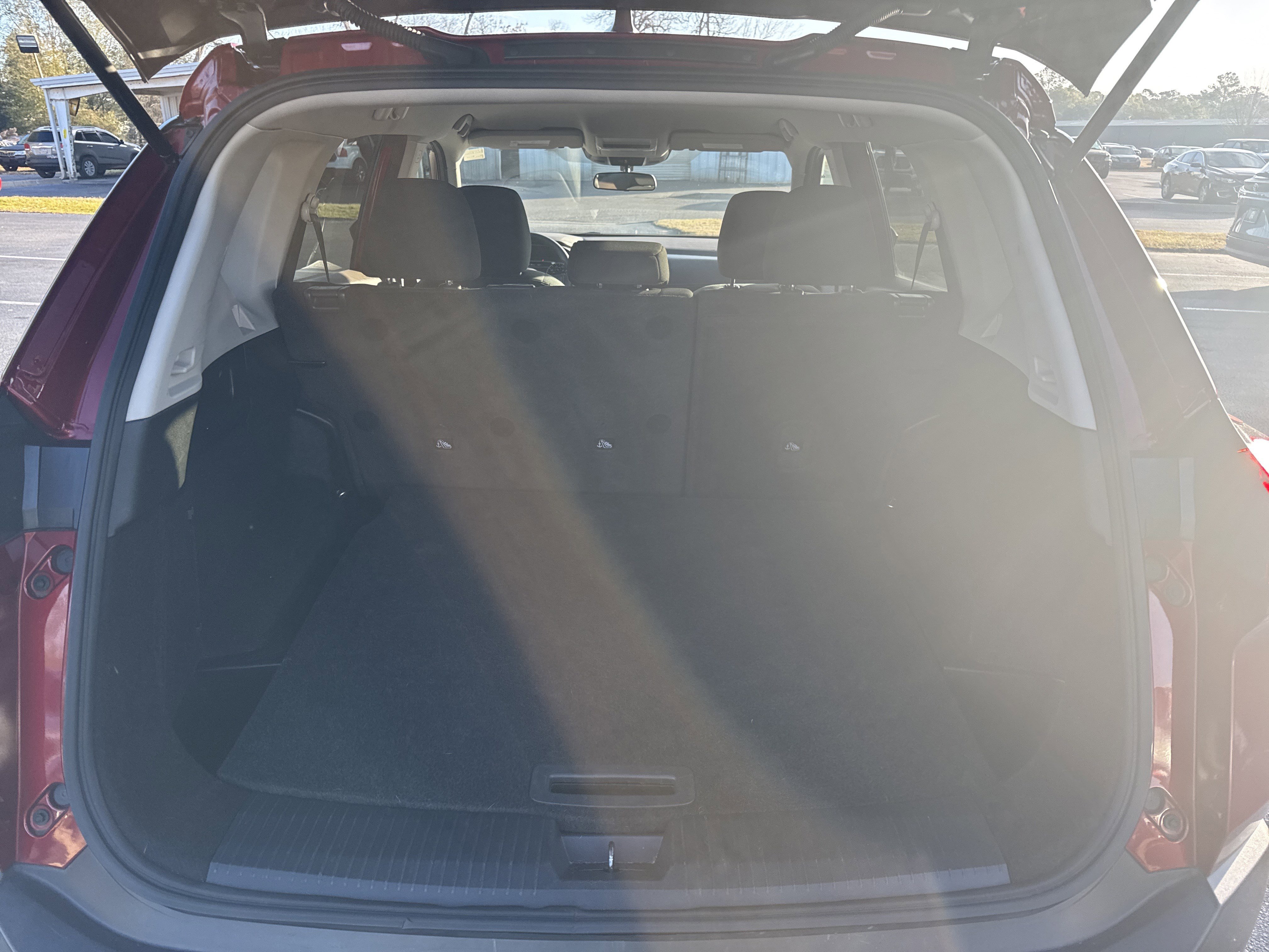 Used 2023 Nissan Rogue S image 27