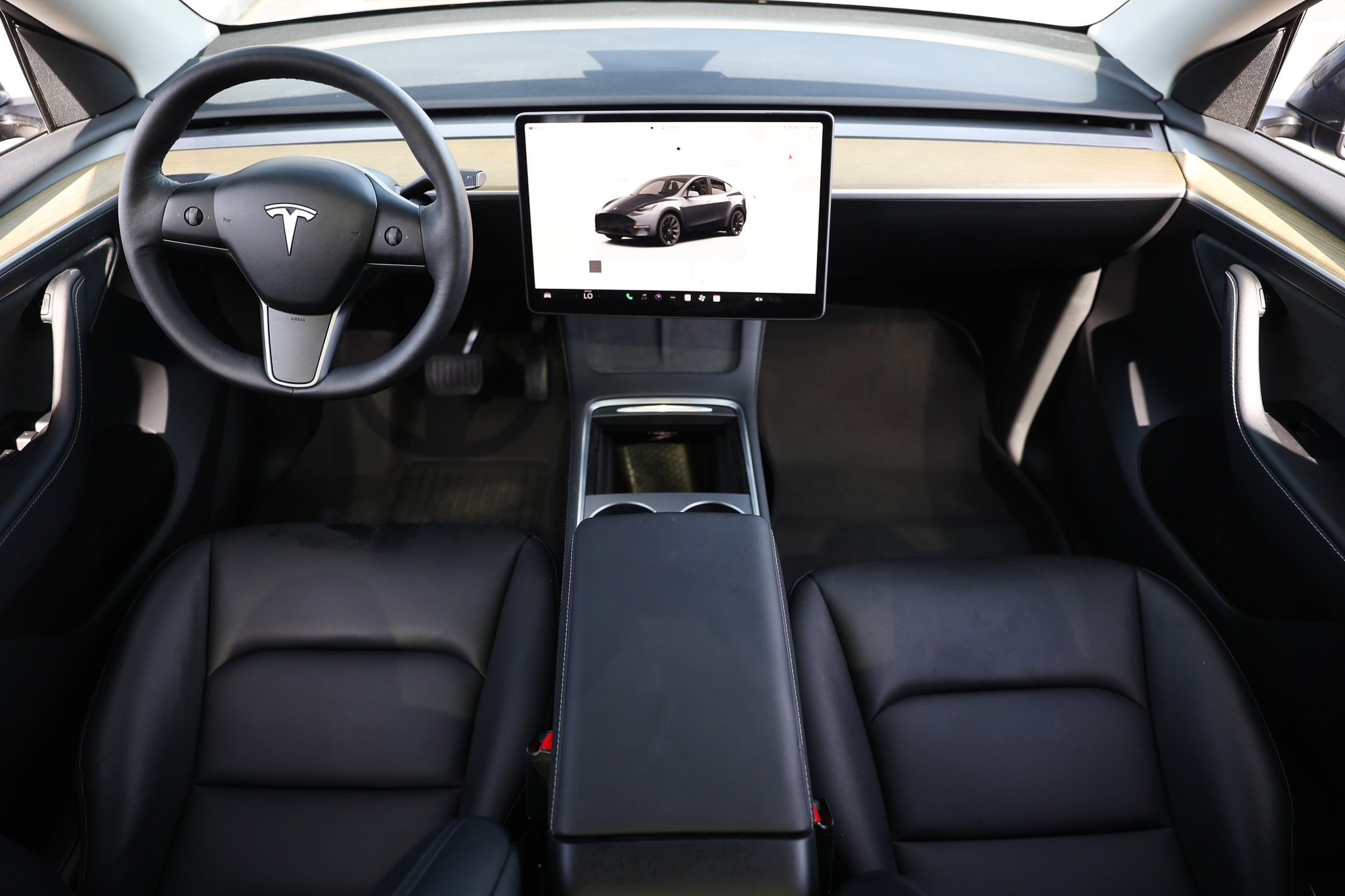 Used 2023 Tesla Model Y Long Range AWD/4WD image 2