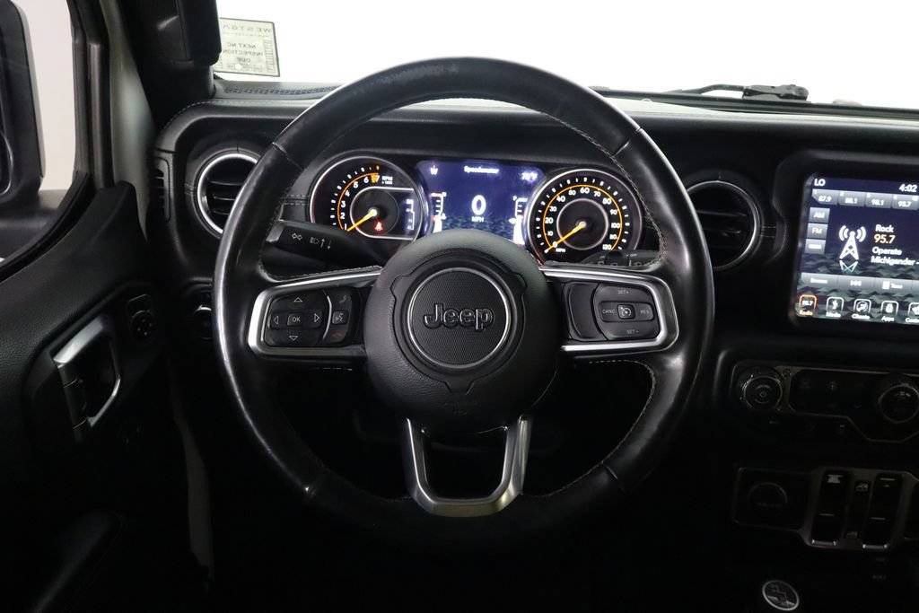 Used 2018 Jeep Wrangler Unlimited Sahara AWD/4WD image 7