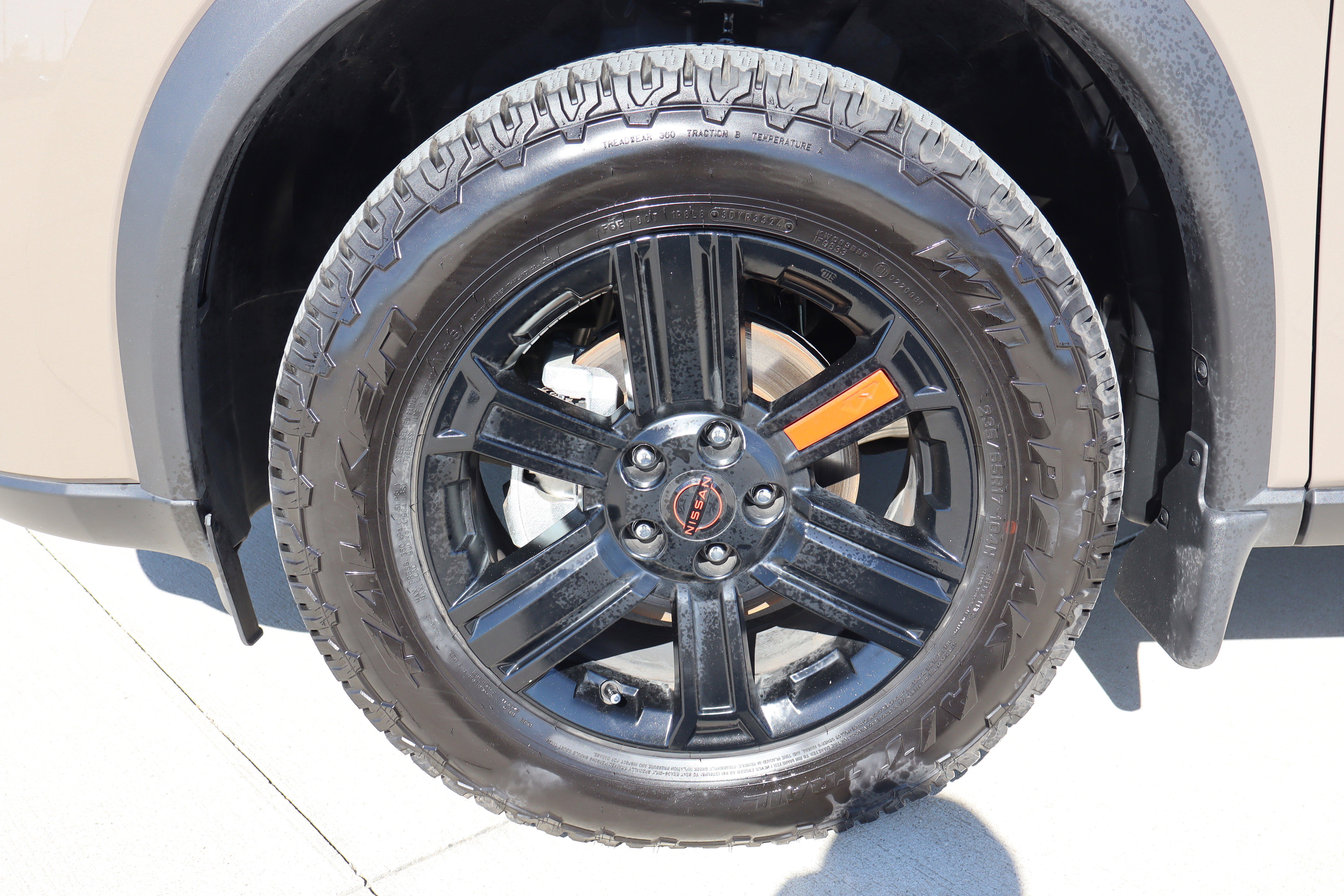 Used 2025 Nissan Rogue SV image 16