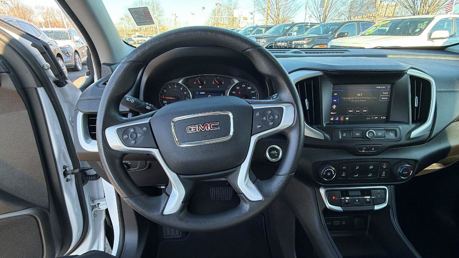 Used 2024 GMC Terrain SLE image 16