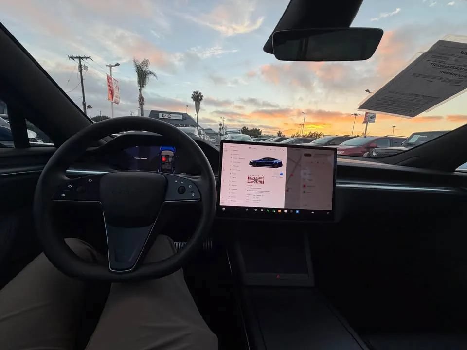 Used 2025 Tesla Model S Plaid AWD/4WD image 7