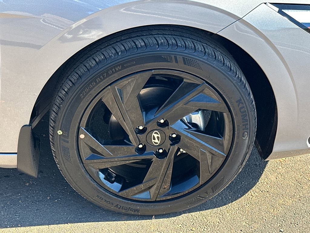 New 2026 Hyundai Elantra Sport image 11