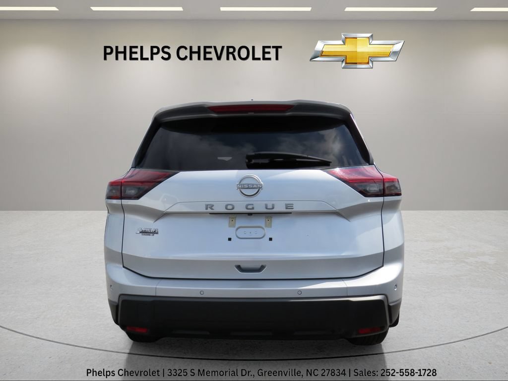 Used 2024 Nissan Rogue S FWD image 8