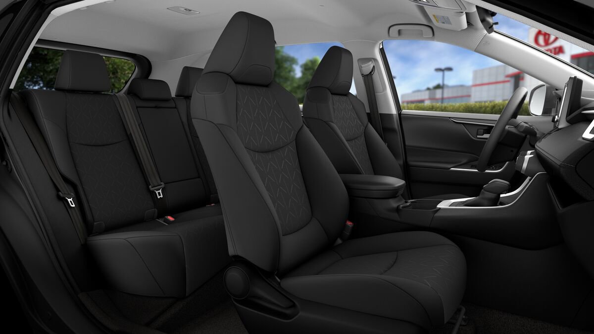 Used 2025 Toyota RAV4 XLE image 21