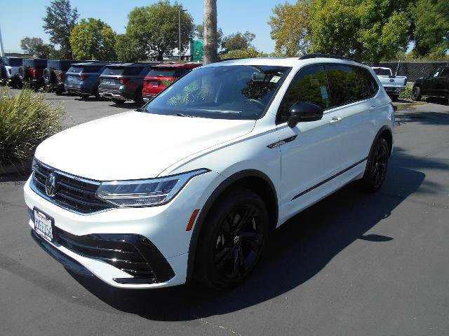 Used 2024 Volkswagen Tiguan SE R-Line
