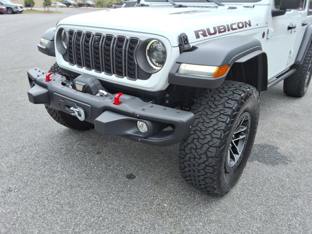 Used 2024 Jeep Wrangler Unlimited Rubicon w/ XTREMEE 35" Tire Package AWD/4WD image 9