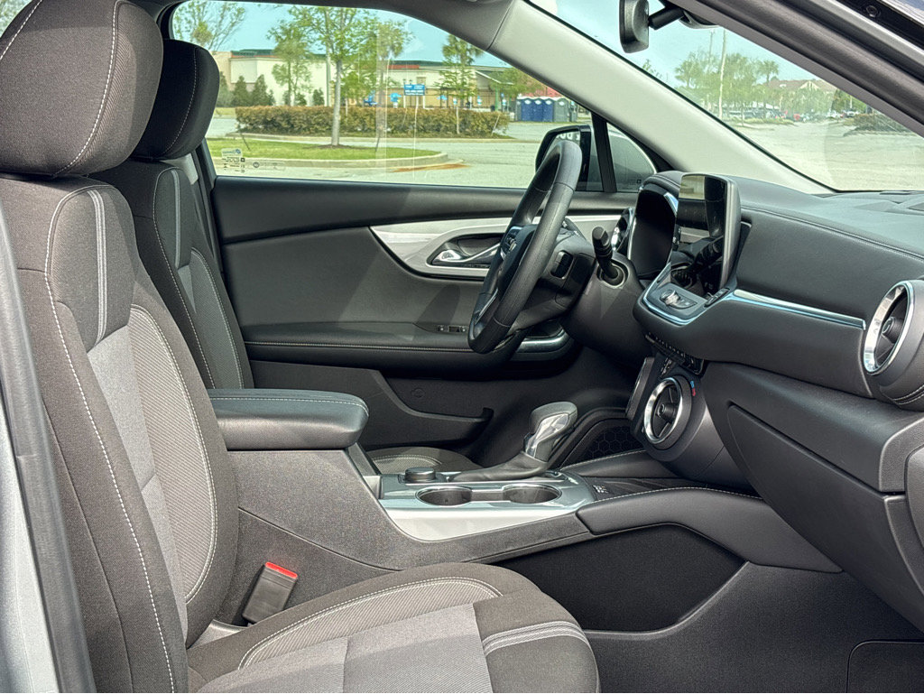 New 2025 Chevrolet Blazer LT w/ Convenience Package FWD image 6