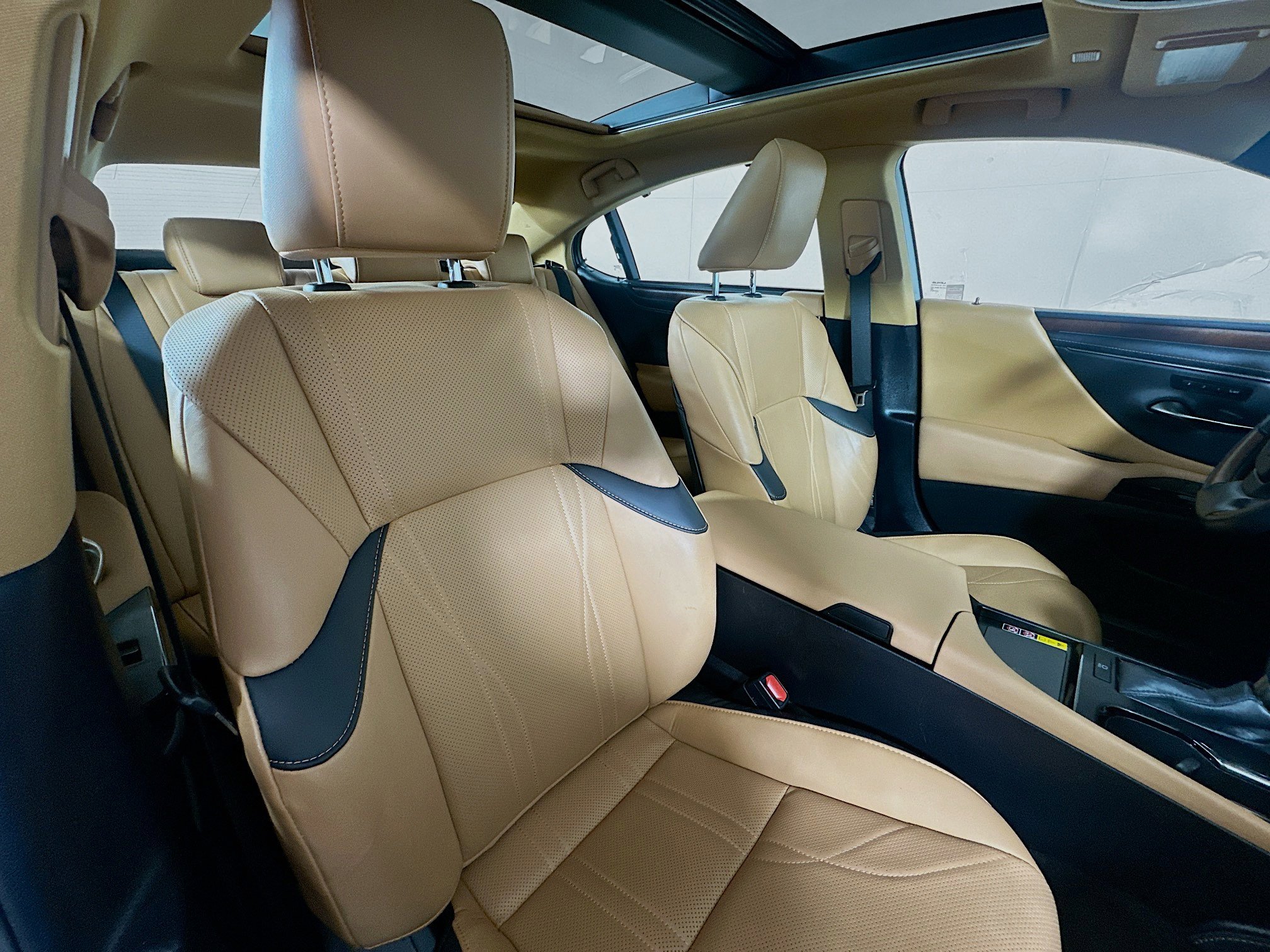 Certified 2024 Lexus ES 350 Ultra Luxury w/ Accessory Package (Z2) FWD image 29