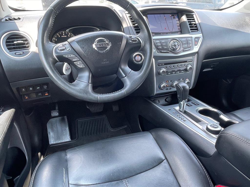 Used 2017 Nissan Pathfinder SL w/ SL Premium Package AWD/4WD image 9