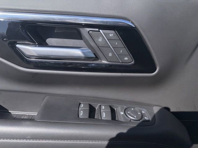 Used 2025 Chevrolet Tahoe LT AWD/4WD image 31