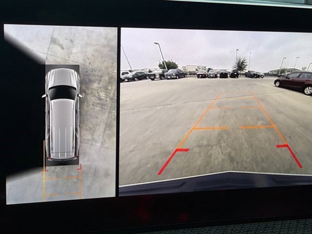 Certified 2025 Cadillac Escalade ESV V AWD/4WD image 9