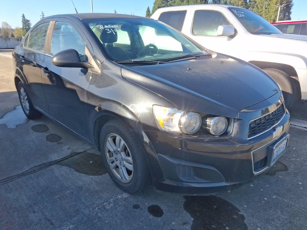 Used 2013 Chevrolet Sonic LT image 2