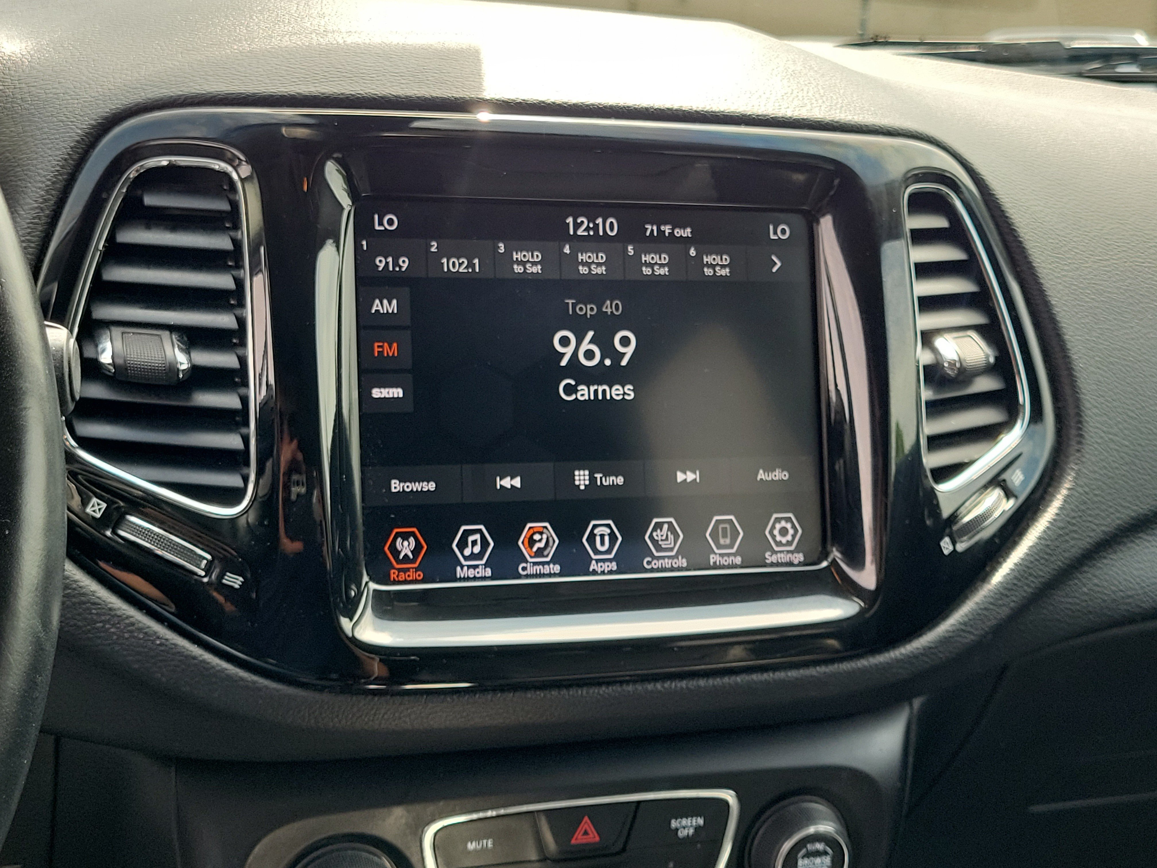 Used 2019 Jeep Compass Limited AWD/4WD image 26