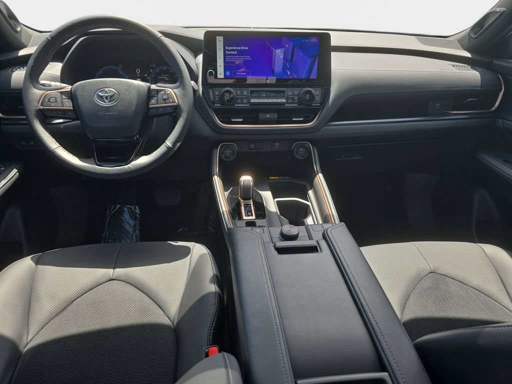Used 2025 Toyota Grand Highlander AWD Hybrid image 12