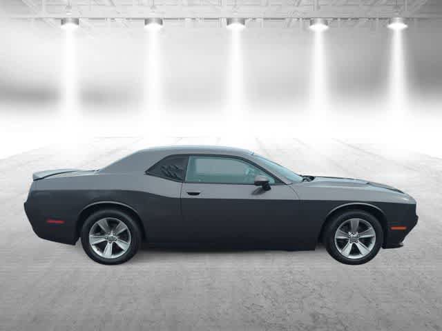 Certified 2018 Dodge Challenger SXT RWD image 9