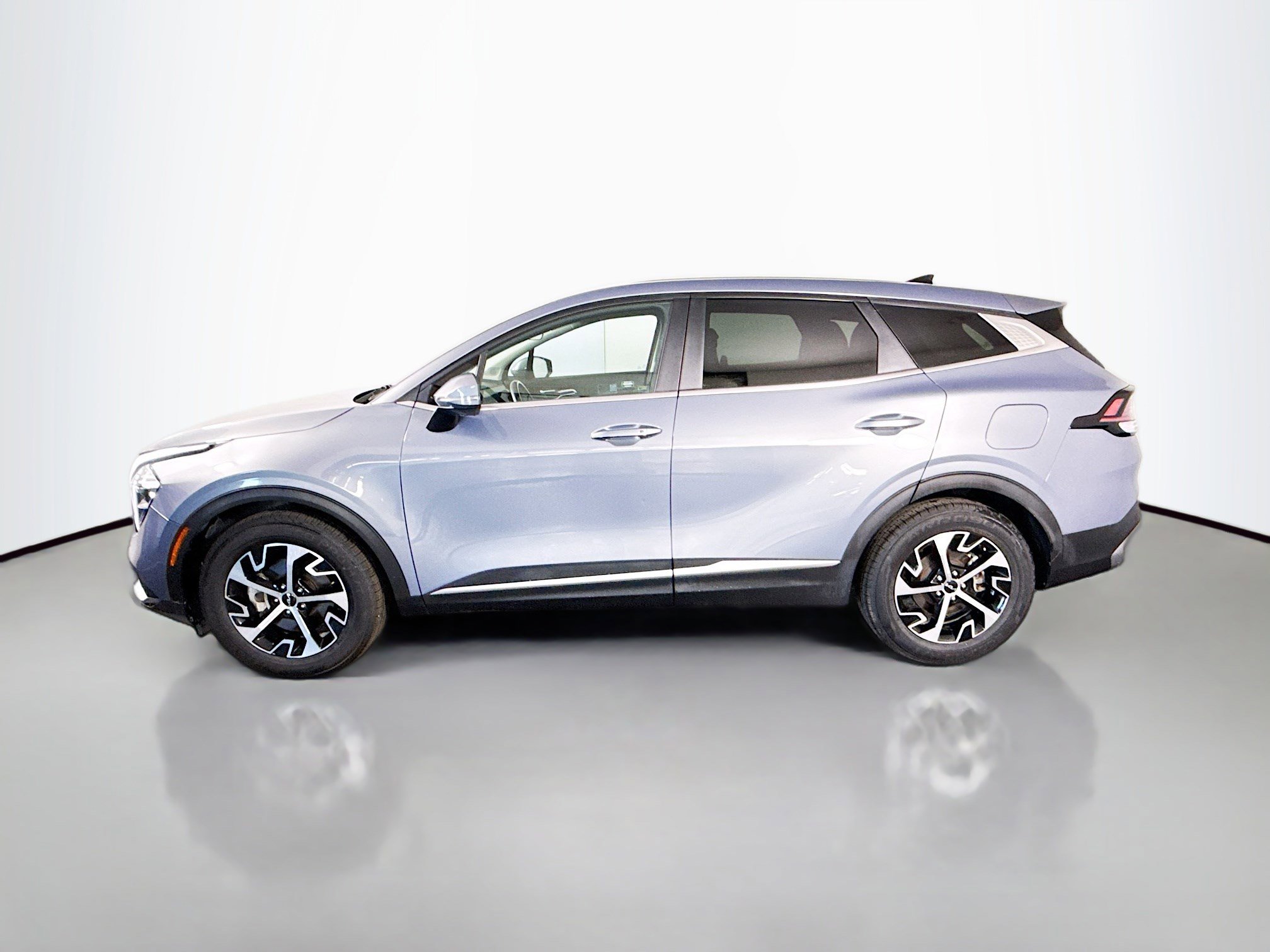 Used 2023 Kia Sportage EX image 6
