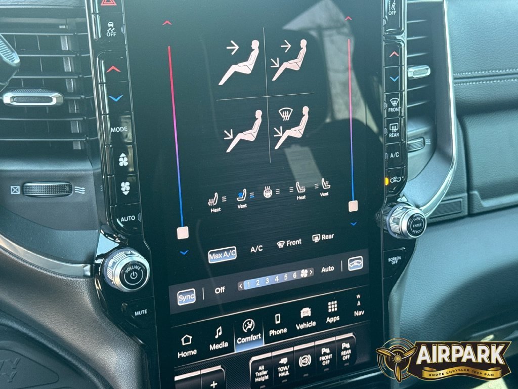 New 2026 RAM 2500 Laramie AWD/4WD image 27