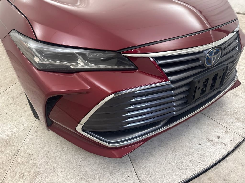 Used 2019 Toyota Avalon Limited image 11