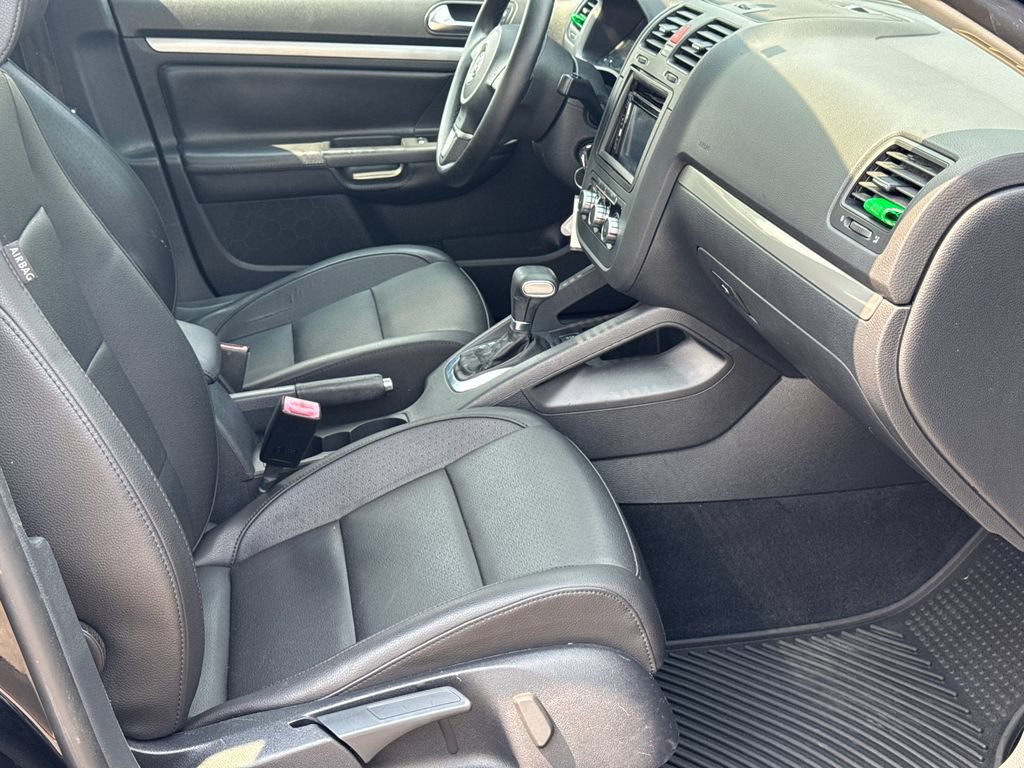 Used 2010 Volkswagen Jetta Limited Edition FWD image 15
