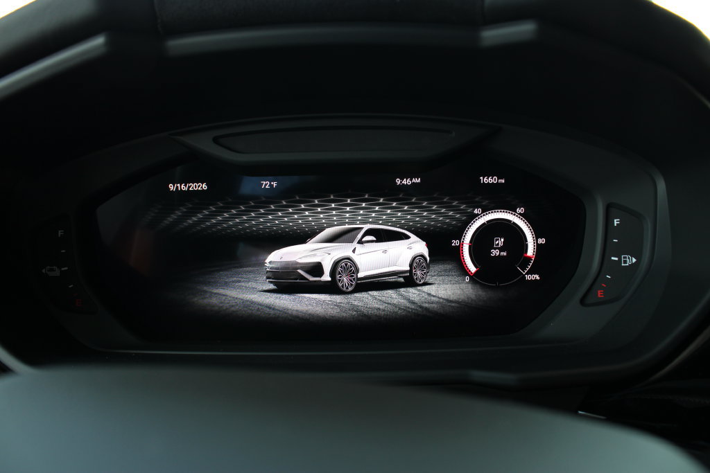 Used 2025 Lamborghini Urus SE AWD/4WD image 10