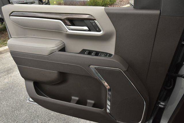 New 2025 GMC Sierra 1500 SLE w/ Preferred Package image 15