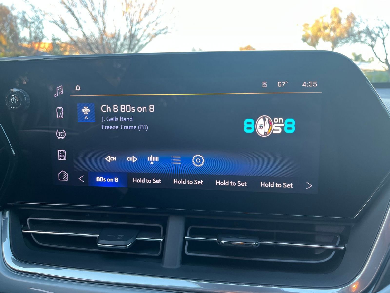 Used 2025 Chevrolet Trax LT image 21