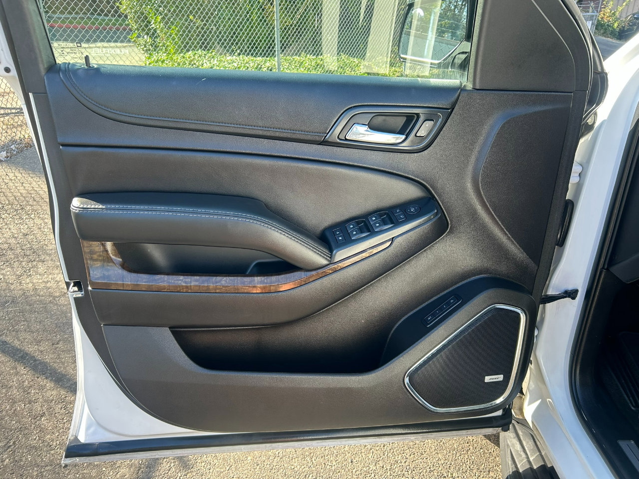 Used 2017 Chevrolet Suburban LT image 12