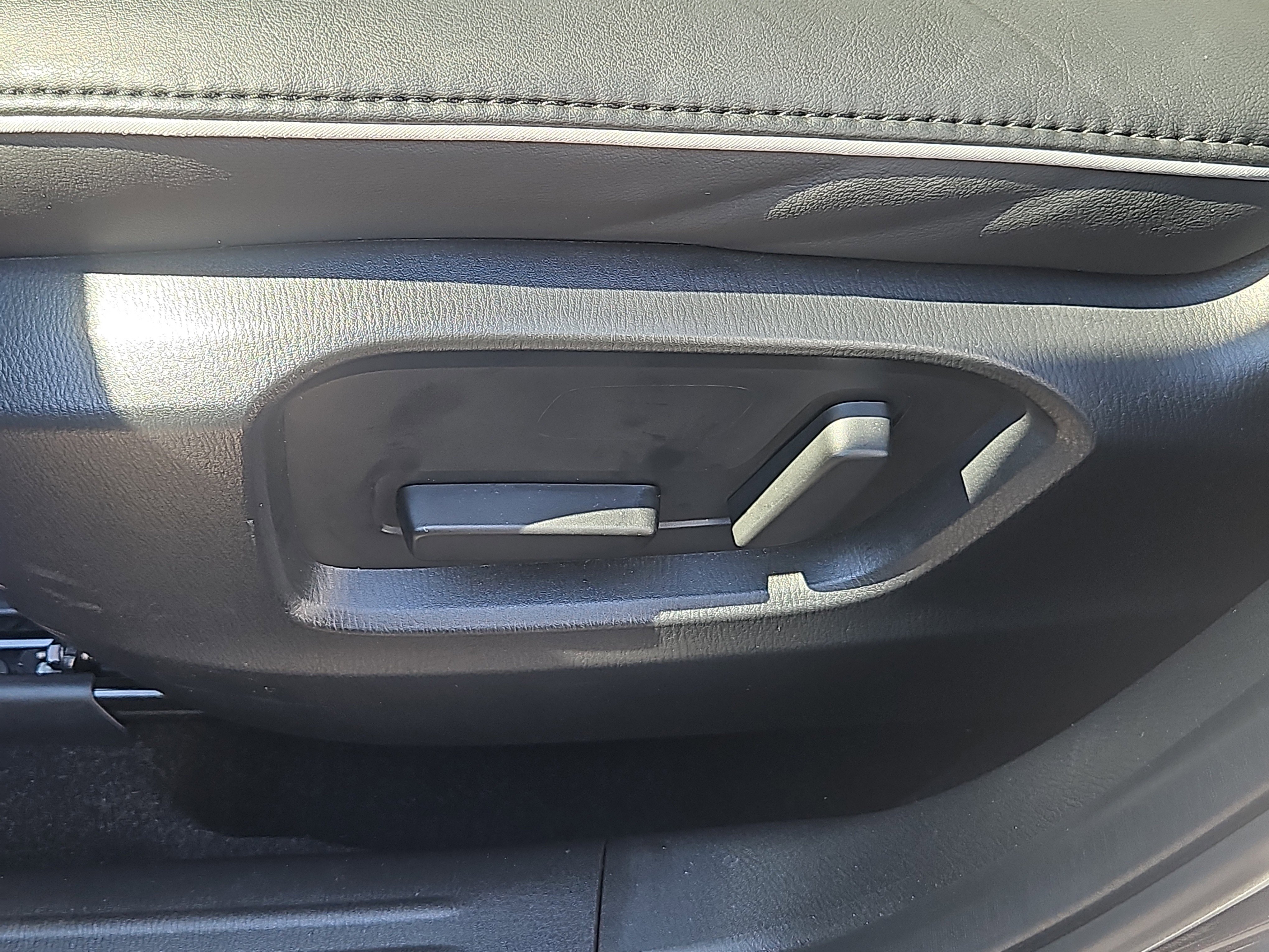 Certified 2025 MAZDA CX-5 AWD 2.5 S w/ Select Package image 11