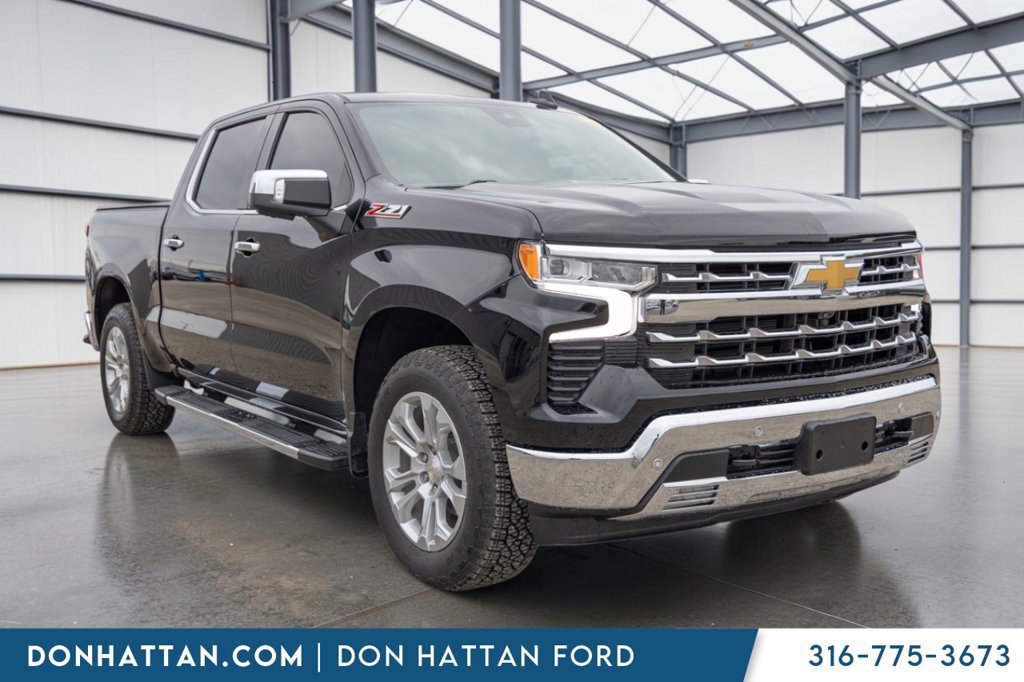 Used 2025 Chevrolet Silverado 1500 LTZ AWD/4WD image 29
