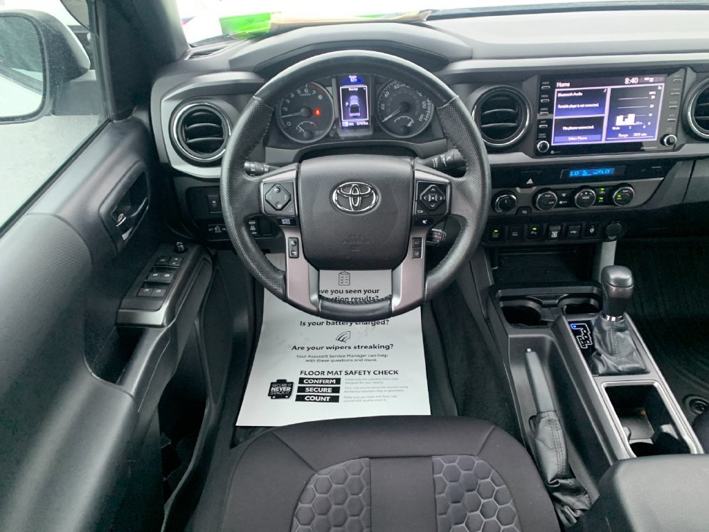 Used 2021 Toyota Tacoma TRD Off-Road w/ Technology Package AWD/4WD image 17