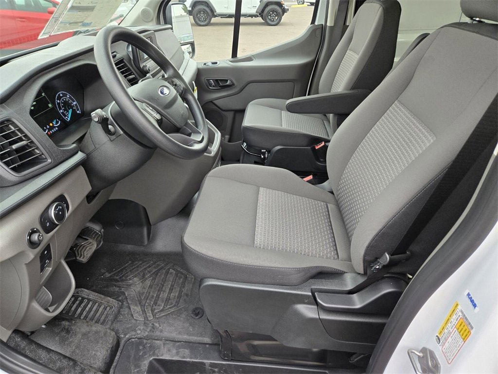 New 2025 Ford Transit 250 148 Medium Roof image 9