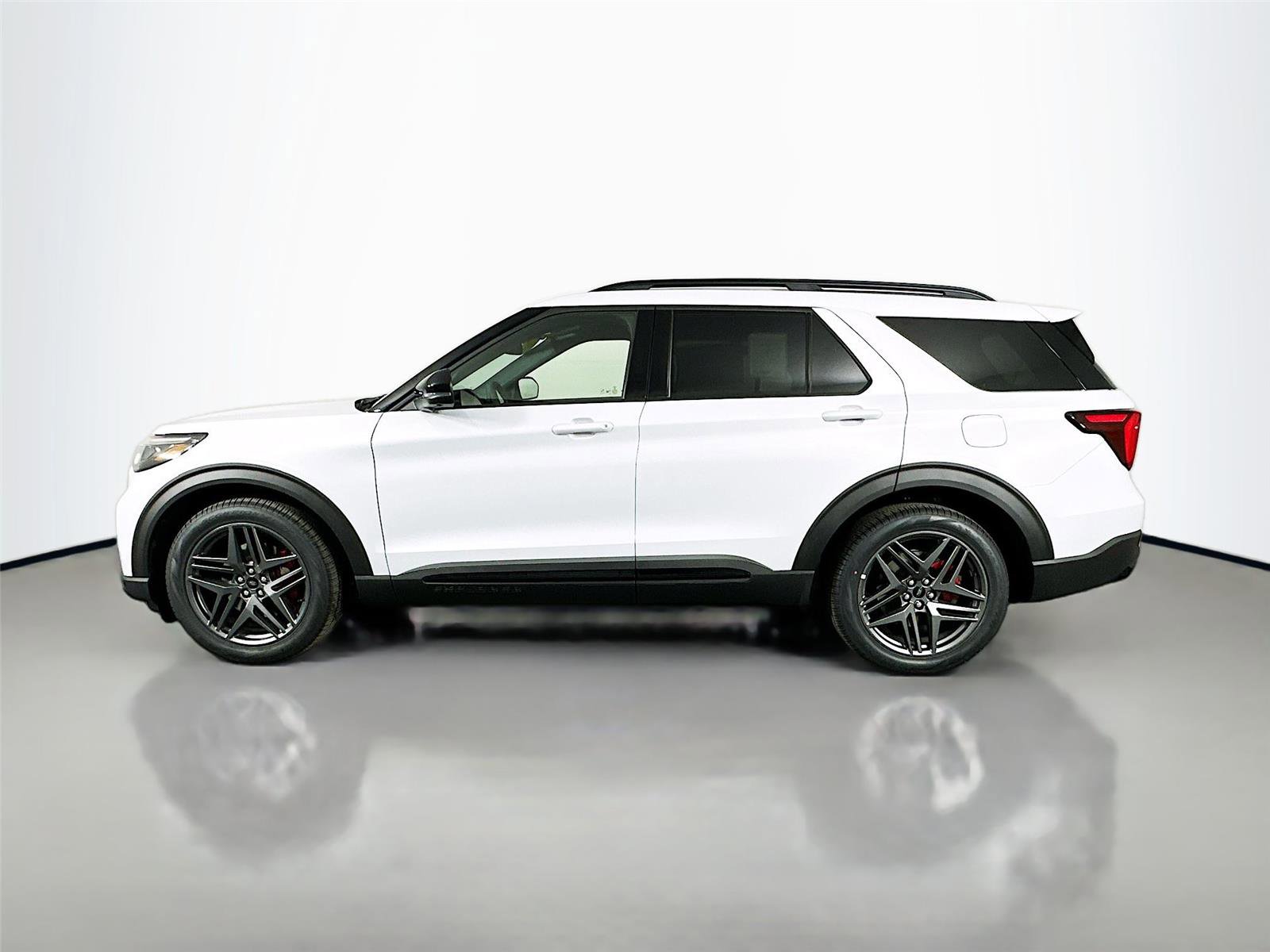 New 2026 Ford Explorer ST w/ Sun And Sound Package image 8