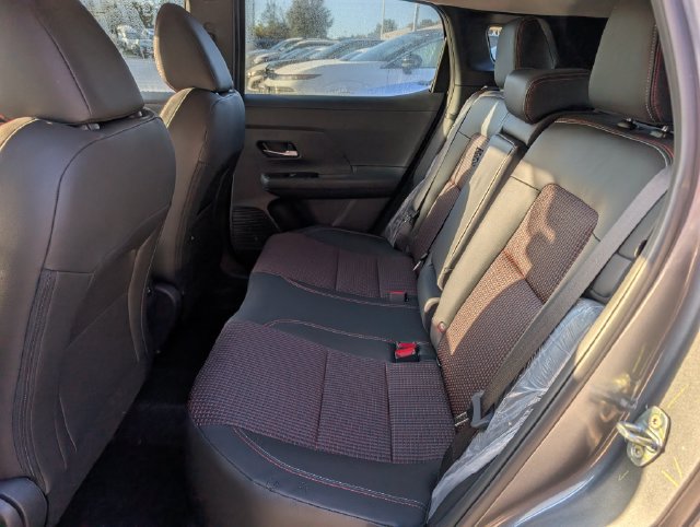 New 2026 Nissan Kicks SR w/ Cold Weather Package AWD/4WD image 9