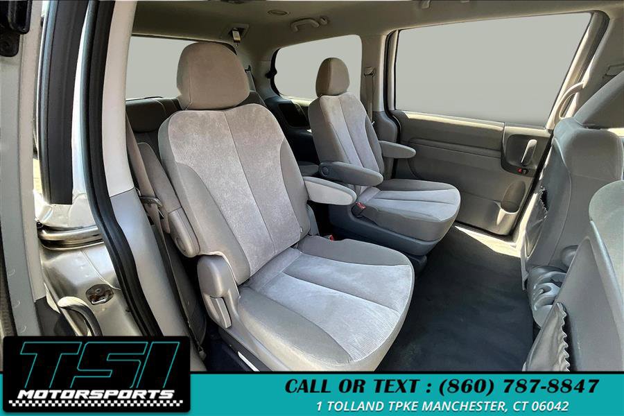 Used 2014 Kia Sedona LX image 27