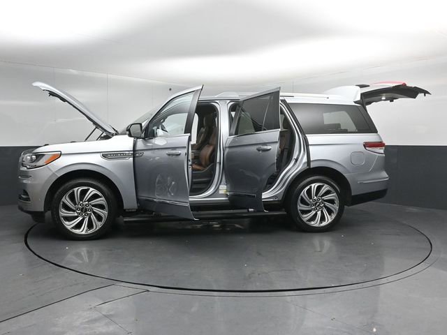 Certified 2023 Lincoln Navigator Reserve AWD/4WD image 58