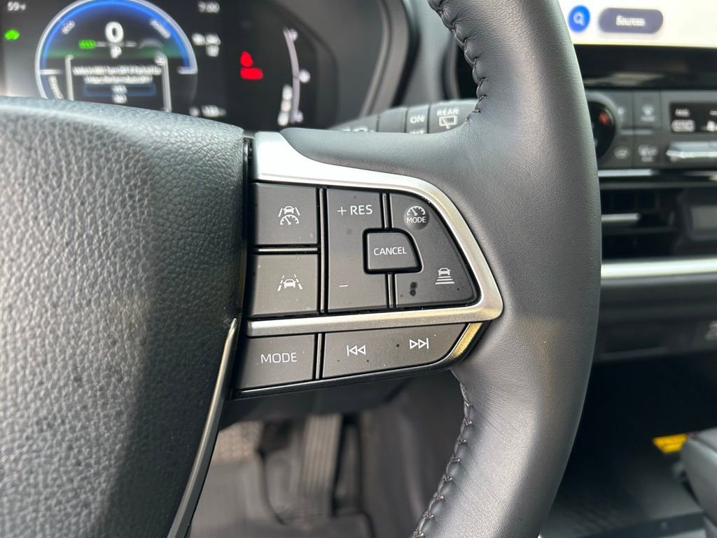 Used 2026 Toyota Grand Highlander XLE image 18
