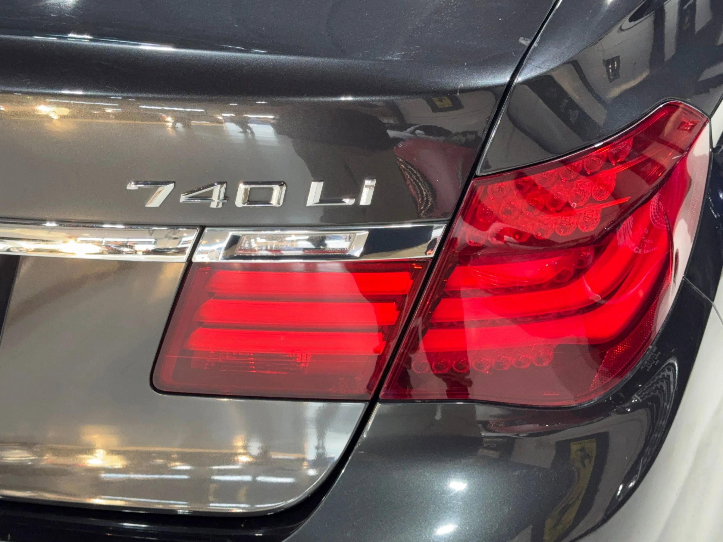 Used 2013 BMW 740Li image 26