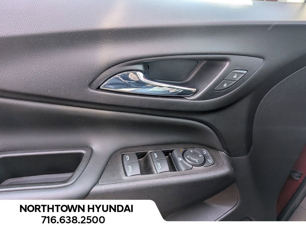 Used 2021 Chevrolet Equinox LT image 29