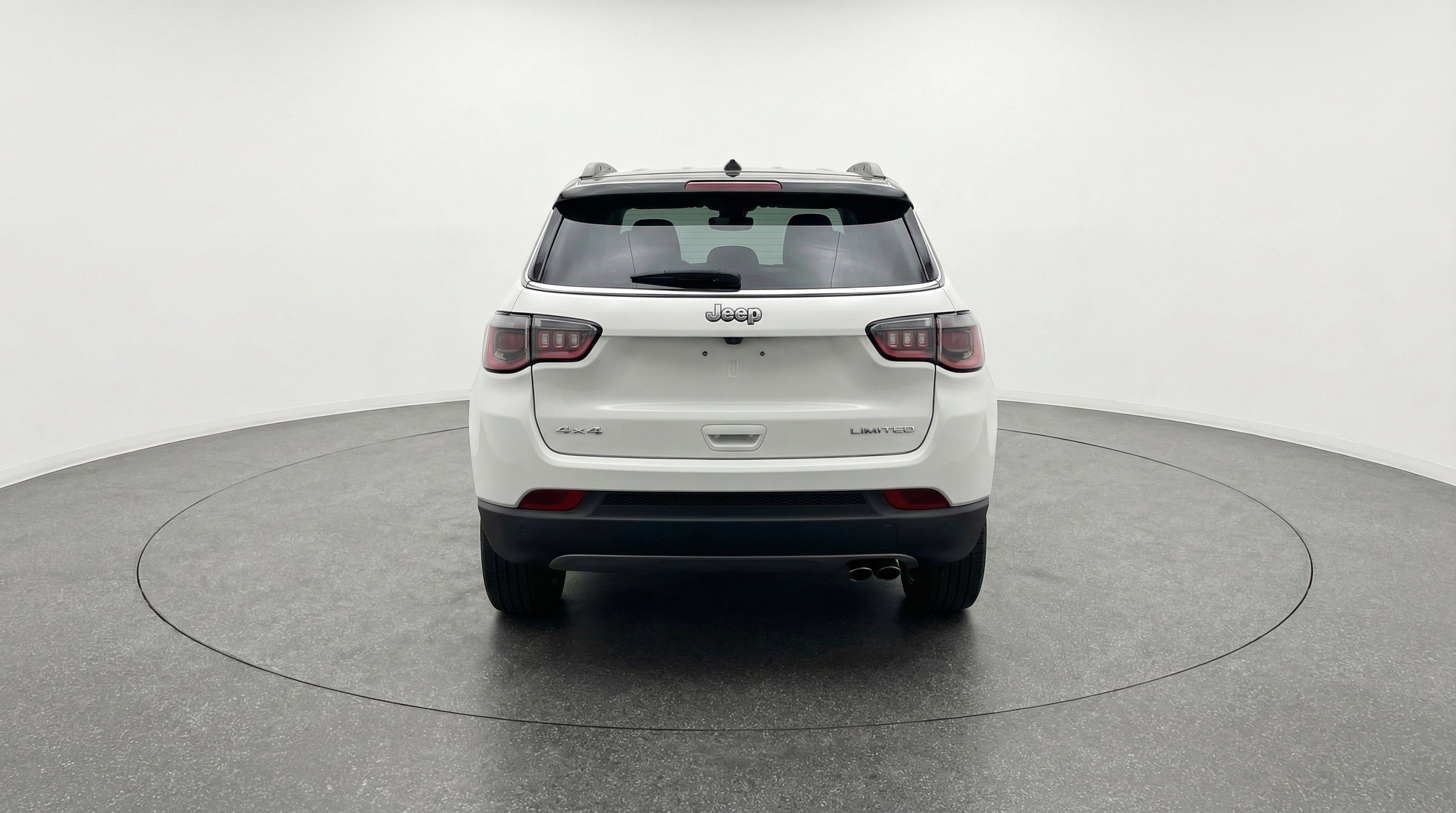 Used 2025 Jeep Compass Limited image 7