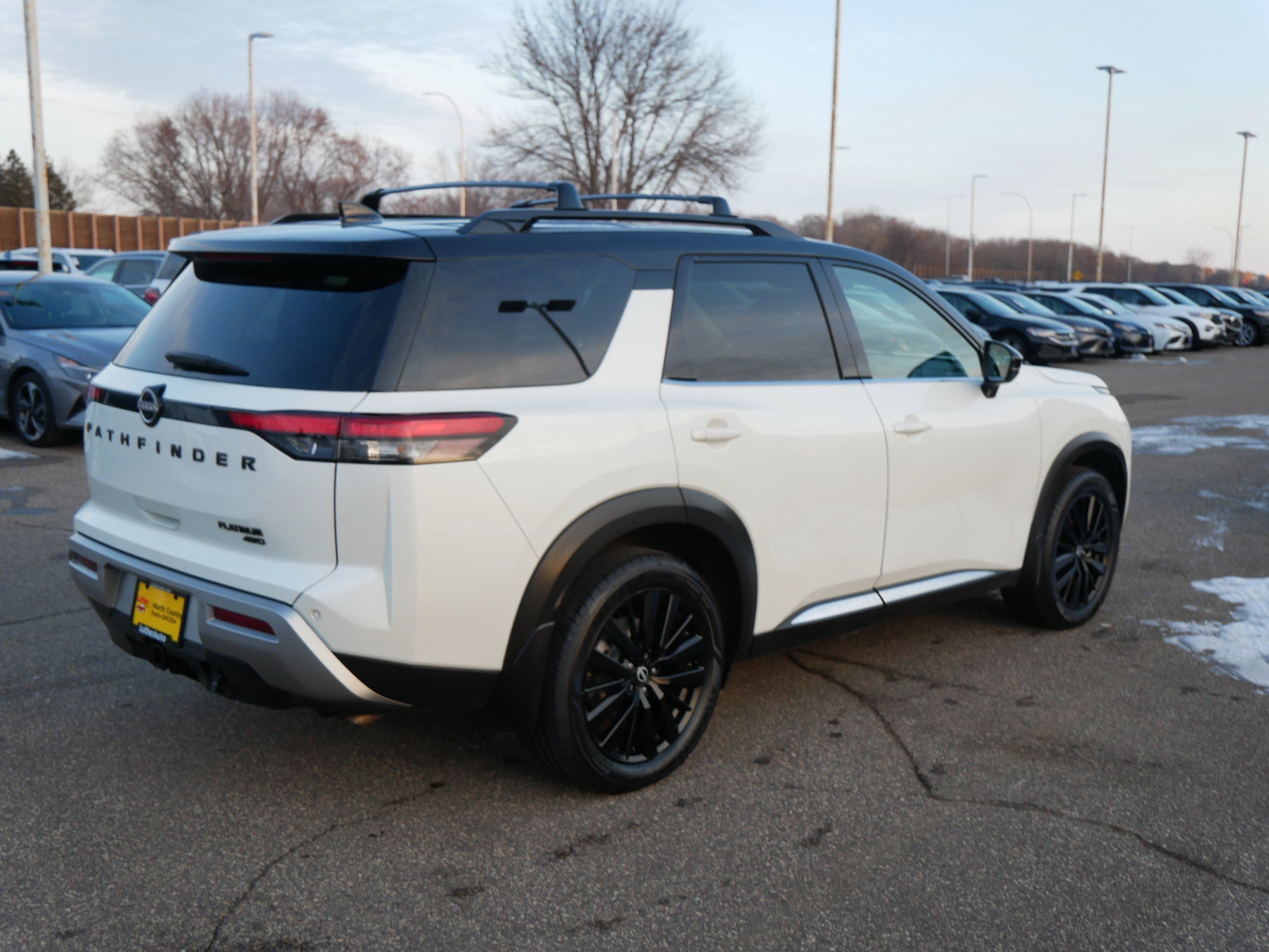 Used 2023 Nissan Pathfinder Platinum image 7