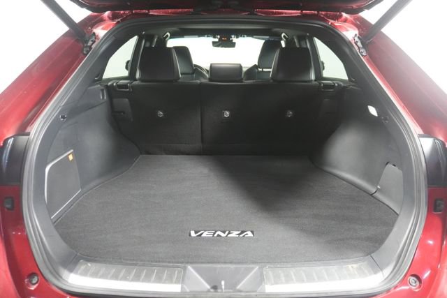 Used 2021 Toyota Venza Limited w/ Carpet Mat Package (TMS) image 31