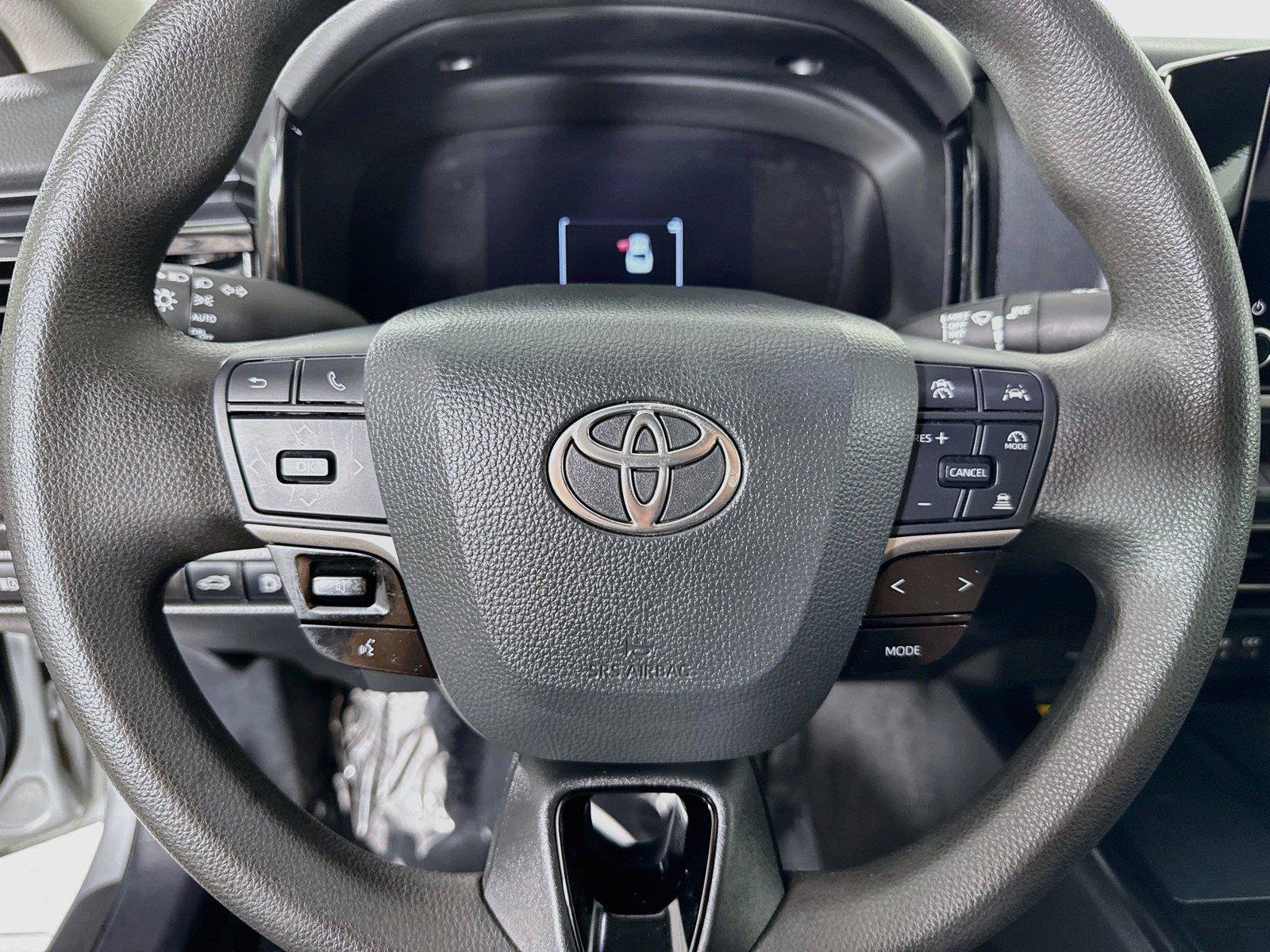 Used 2025 Toyota Camry LE FWD image 16