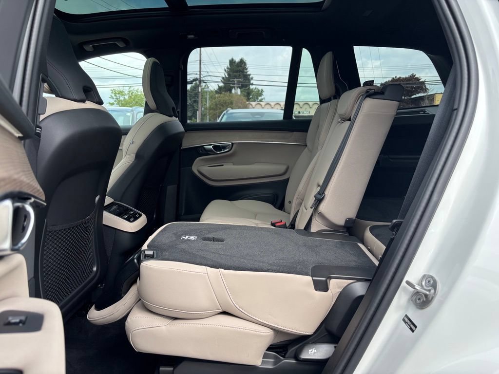 Used 2026 Volvo XC90 B6 Plus w/ Protection Package AWD/4WD image 23