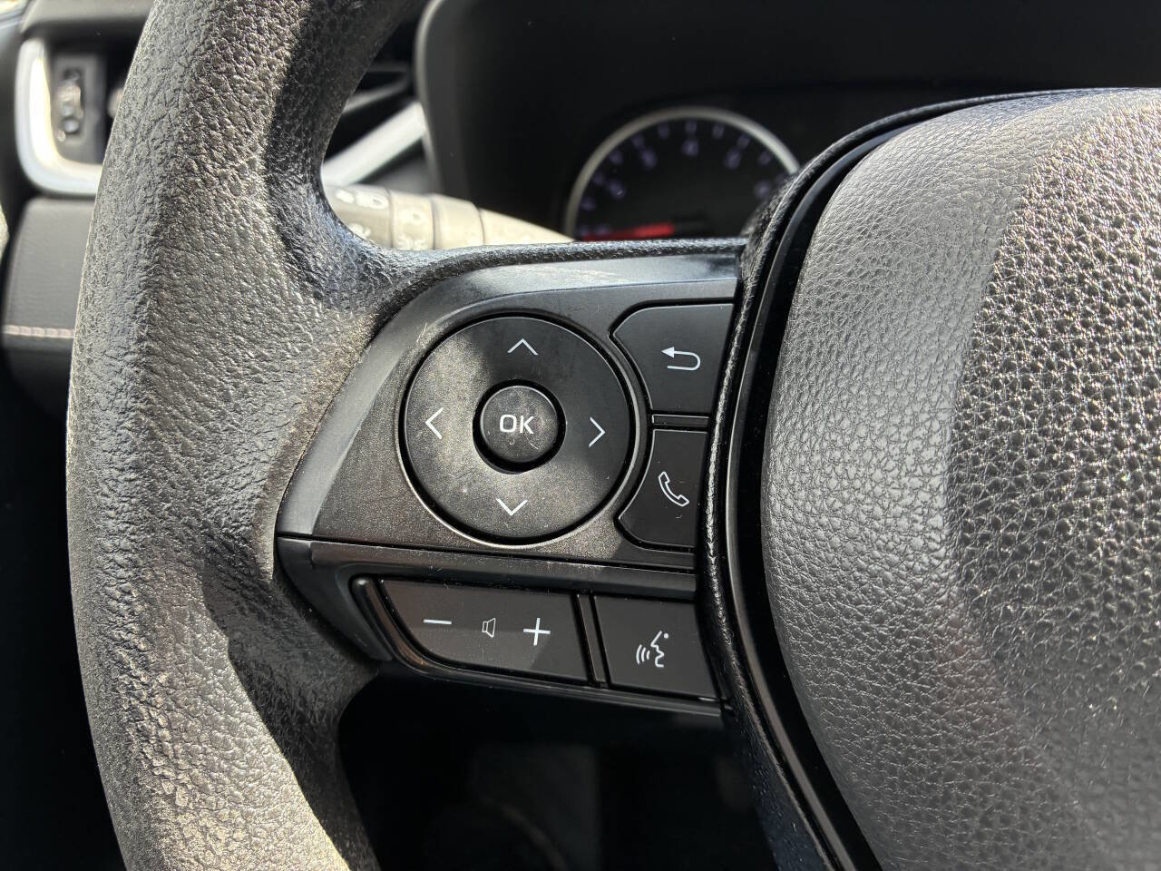 Used 2019 Toyota RAV4 XLE w/ Convenience Package AWD/4WD image 25