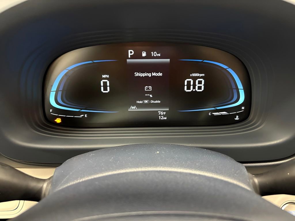 Used 2025 Hyundai Venue Limited FWD image 14