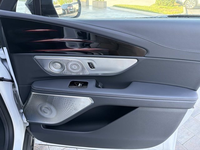 New 2026 Lincoln Nautilus Reserve AWD/4WD image 16